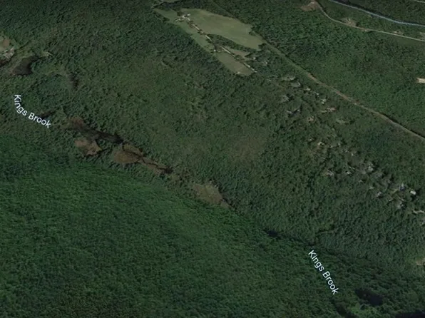 27 Old Warren Rd #27, Palmer, MA 01069