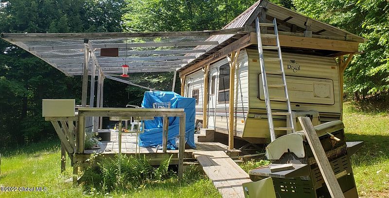3rd image of 4400 S Shore Road