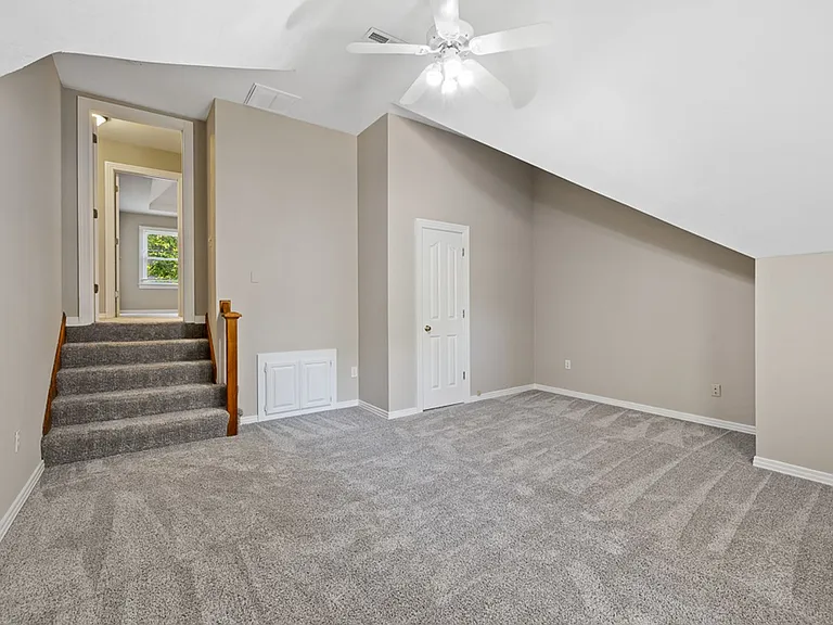 501 Asbury Ct — Photo 37