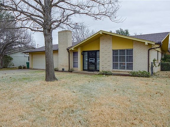 3rd image of 2022 Bowling Green St