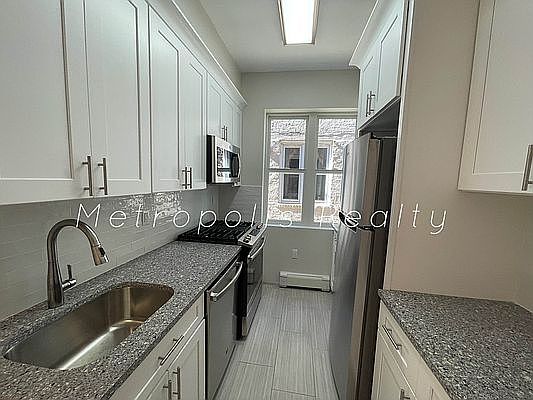 4th image of 25-29 46th St #1