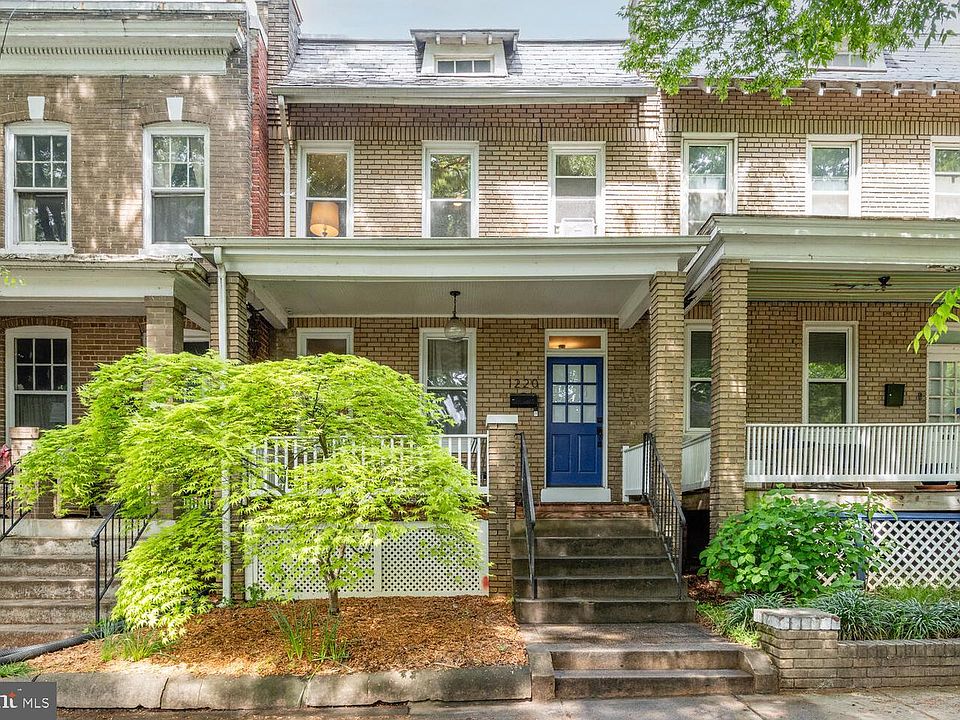 1st image of 1220 Orren St NE