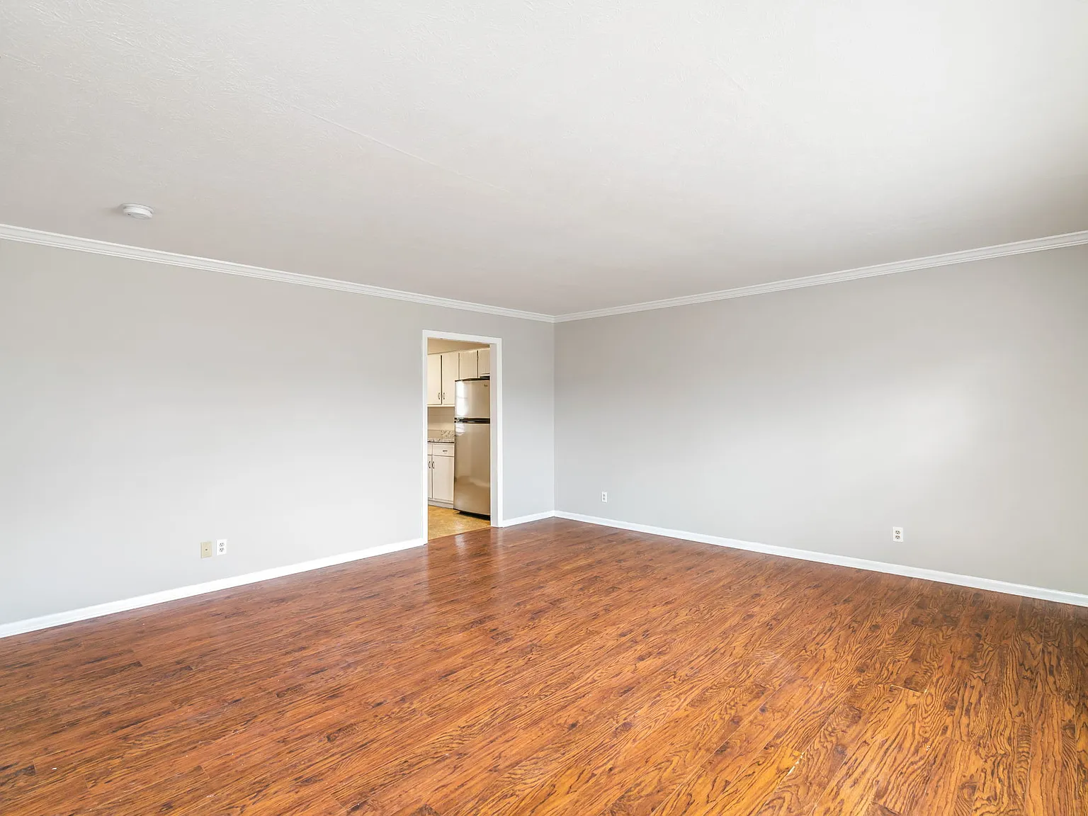 (ACHAR) 11705 & 11707 Williamsburg Duplex - 11707 — Photo 4