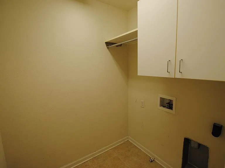 4038 Lionheart Dr — Photo 23