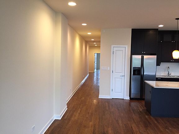5th image of 4318 N California Ave Unit 203