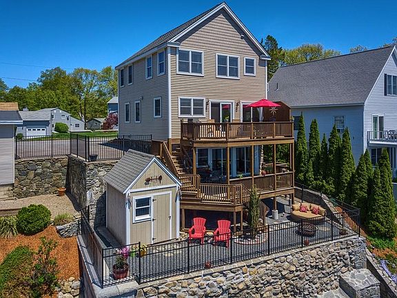 3rd image of 21 Canna Dr