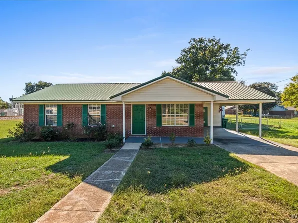 465 Market St, Moundville, AL 35474