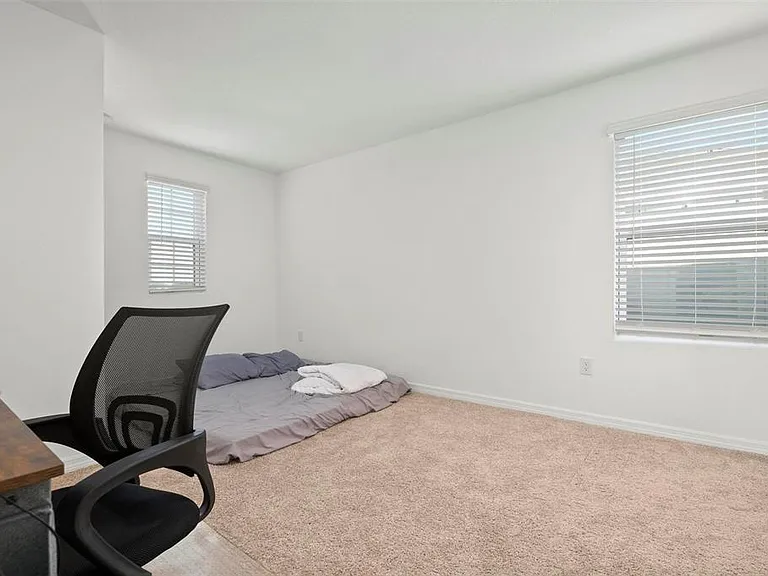 6305 Springmont Loop — Photo 21