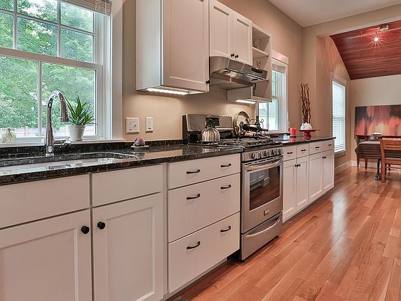 4th image of 26 N Main St Unit 3