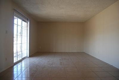 FAMILY/DINING ROOM