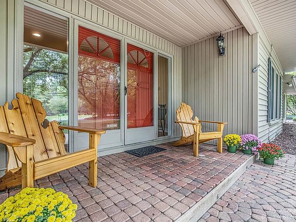 4th image of 2632 Parkridge Dr
