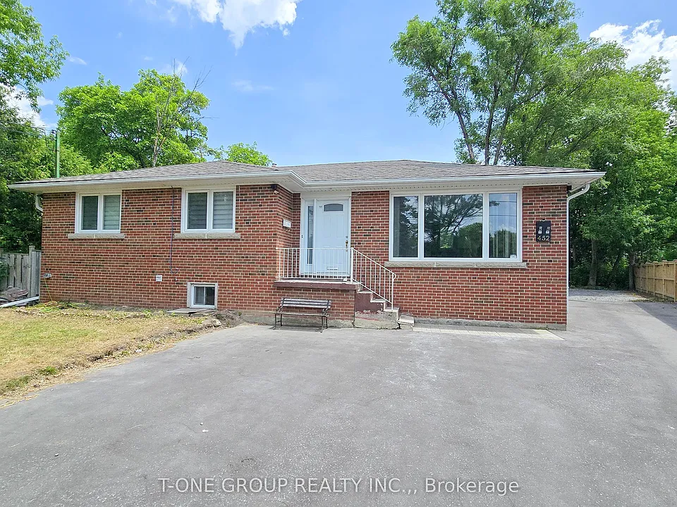452 Lynett Cres #MAIN
