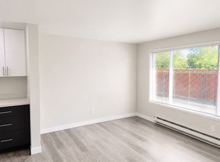 703 Woodford Ave N #2A, Kent, WA 98031