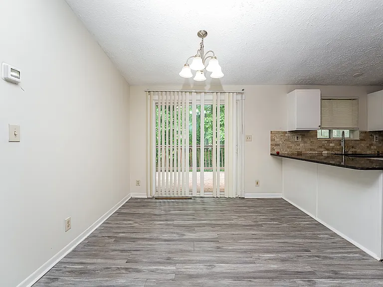 4275 Bradley Dr — Photo 4
