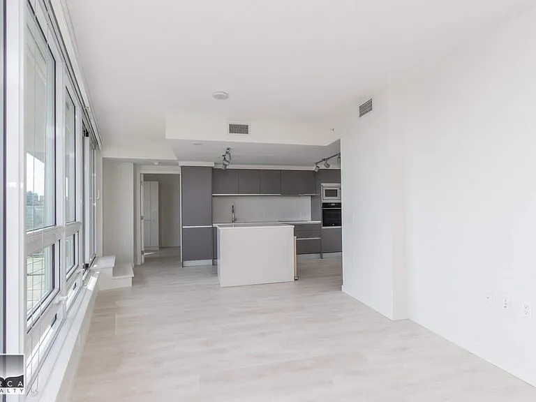 180 E 2nd Ave #1204 — Photo 7