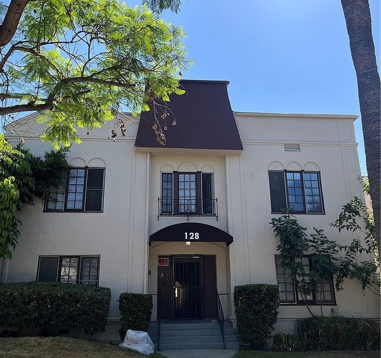 1st image of 128 Carr Dr