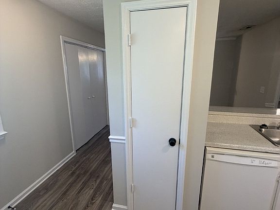 3rd image of 1248 Hamilton Dr