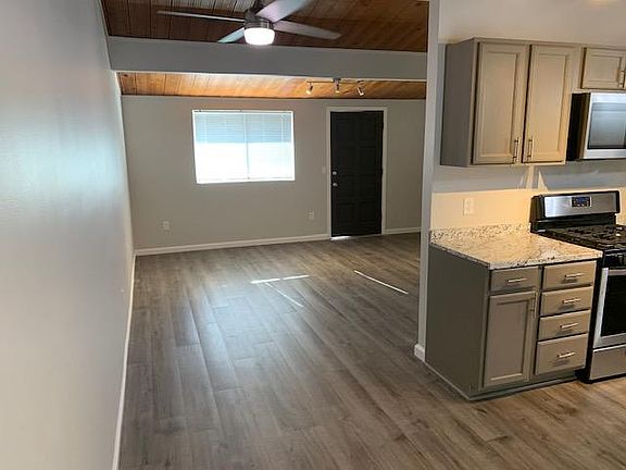 2nd image of 1552 Sandalwood Dr