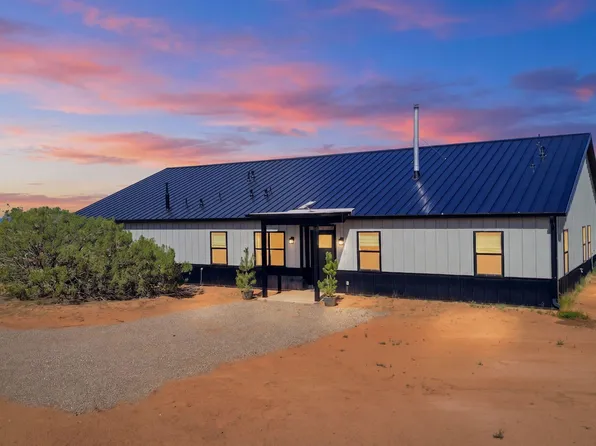 8 S Horton Rd, Edgewood, NM 87015