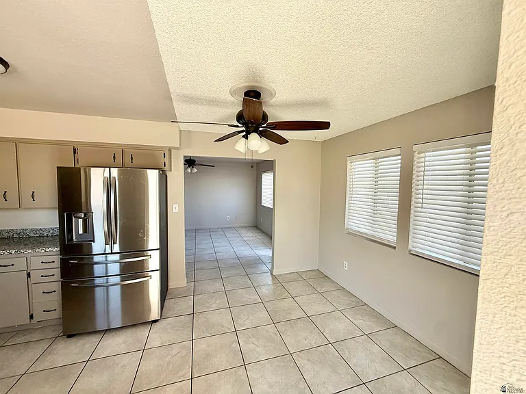 1265 S 13th Ave — Photo 3