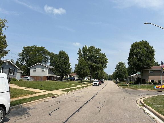 4th image of 444 Aztec Dr