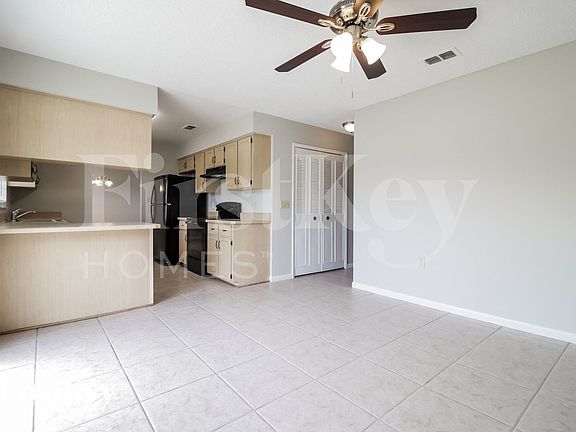 4th image of 2714 Myakka Dr