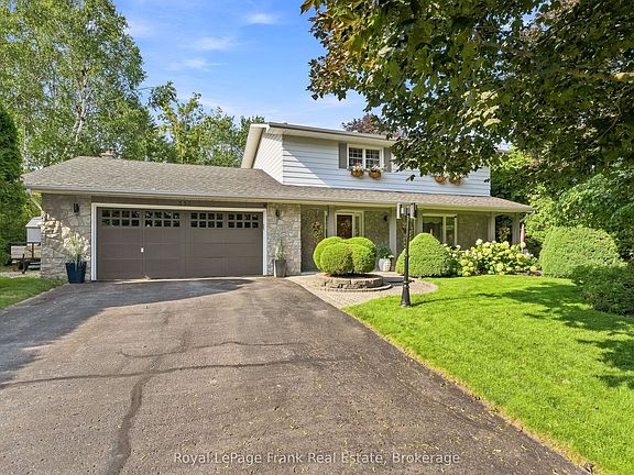 2nd image of 559 Alma St