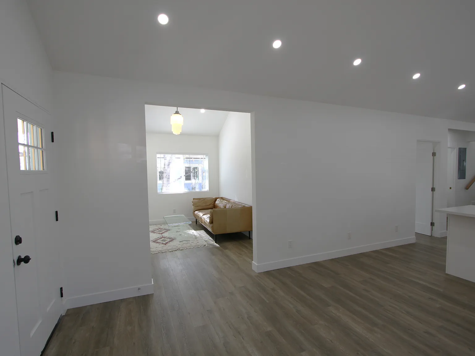 3711 Lomitas Dr — Photo 3