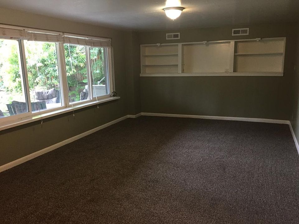 Front/living room