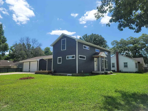 501 7th St SW, Independence, IA 50644