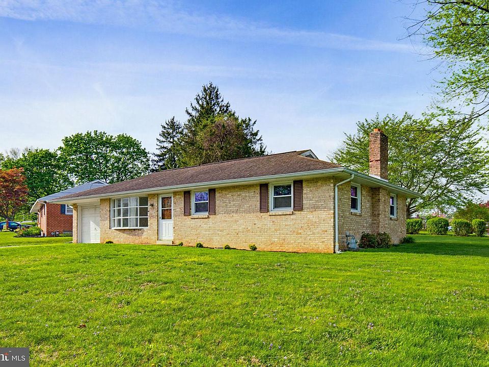 1st image of 42 Woodland Dr