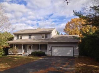 37 Lakewood Ct, Colchester, VT 05446