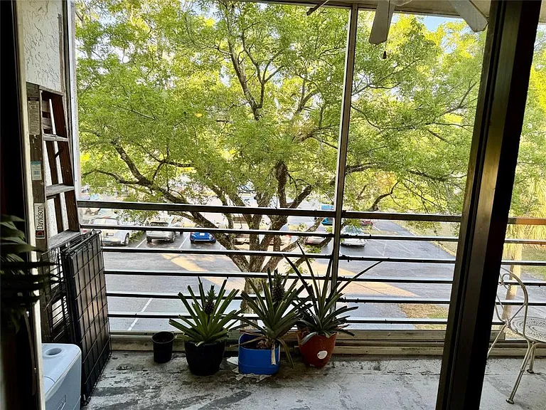 1800 SW 81st Ave #1307 — Photo 11