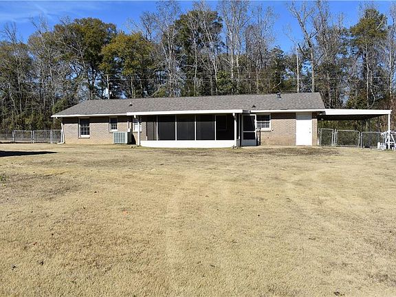 4th image of 4601 Newsome Dr