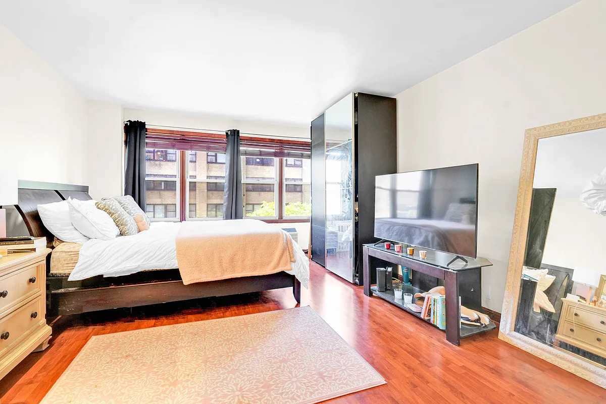 155 East 38th Street #6H in Murray Hill, Manhattan | StreetEasy