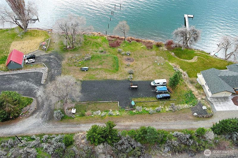 4th image of 151 Sweetwater Lane