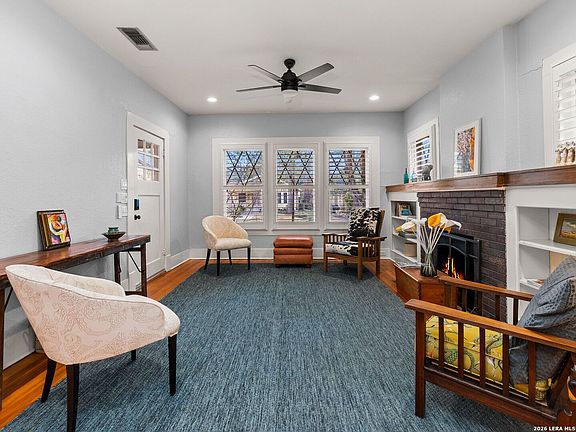 5th image of 729 E Woodlawn Avenue