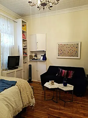 Rented by Keller Williams NYC | media 27