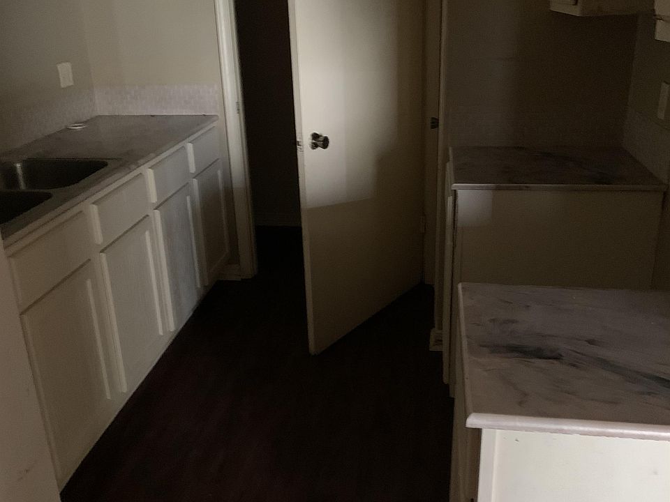 2nd image of 108 Limoges St APT B
