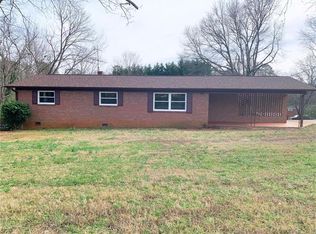 302 3rd Ave NE, Conover, NC 28613