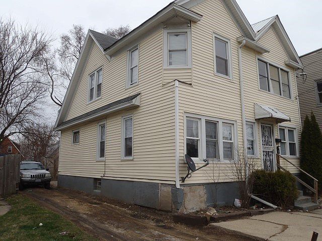 2nd image of 805 Cunningham St
