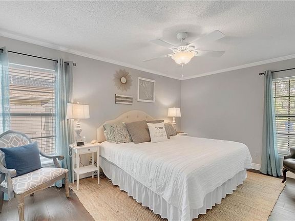 3rd image of 59 Sweetwater Creek Cir