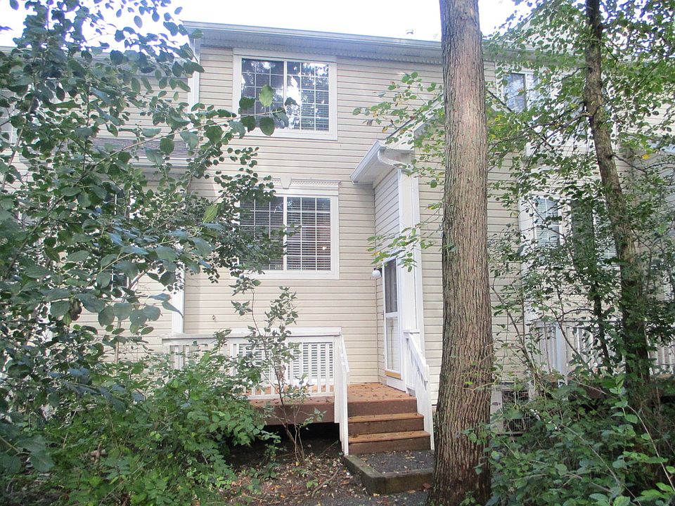 1st image of 93 N Macgillis Dr