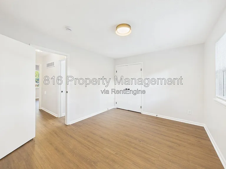 7030 Ewing Ave #7028 — Photo 11