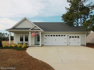 1219 Pelican Dr, New Bern, NC 28560