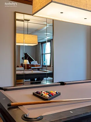 Sold by Sotheby's International Realty | media 10