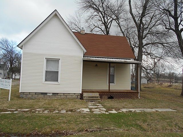 1st image of 115 W Walsh Blvd