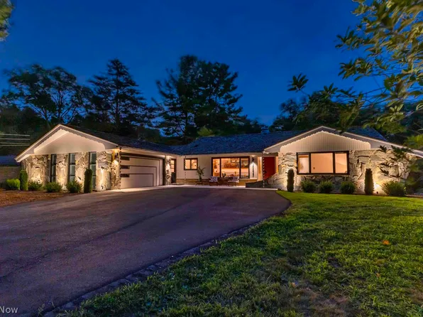 29523 Wolf Rd, Bay Village, OH 44140