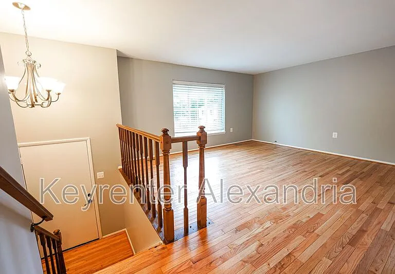 5901 Beech Tree Dr — Photo 4