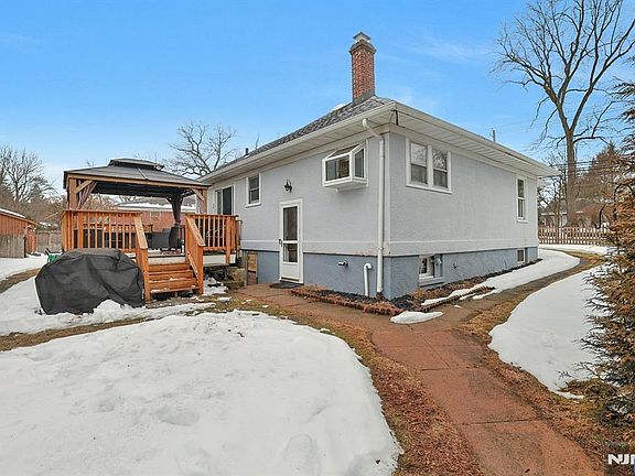 2nd image of 410 Tappan Rd